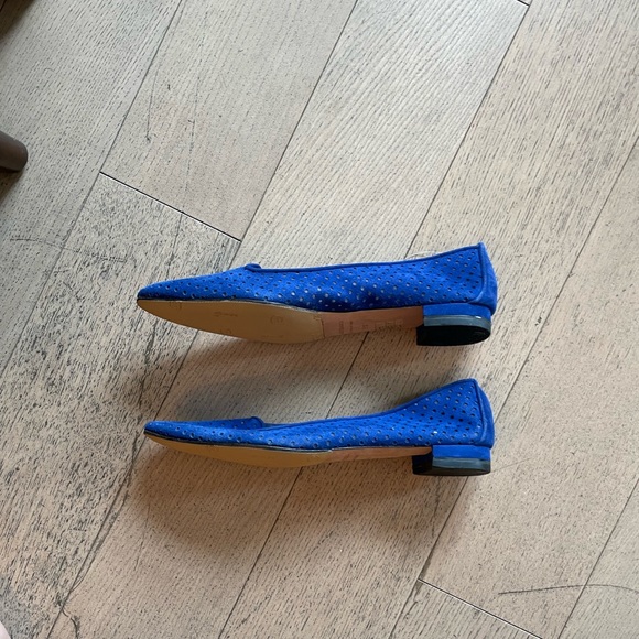 Manolo Blahnik Blue Suede Flats - Picture 6 of 11